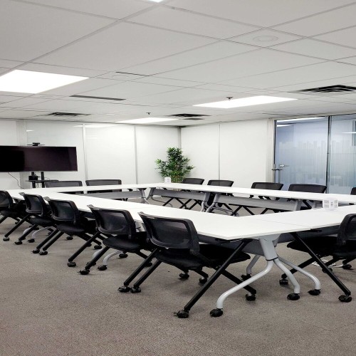Boardroom 30 User Hybrid Training meeting room- Image 1