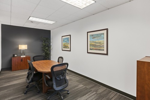 4 Person Meeting Room- small - Image 1