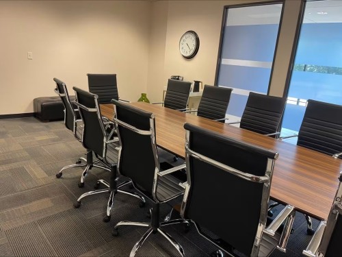 Large Conference Room - Image 1