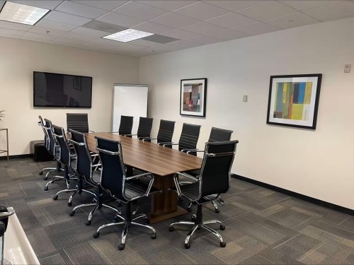 Large Conference Room - Image 3