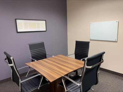 Small Meeting Room at Executive Workspace Allen Center - Image 4