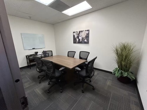 Medium Conference Room at Executive Workspace Trinity Centre - Image 2