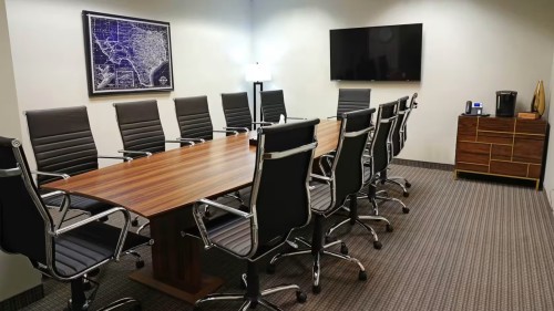 Large Conference Room at Executive Workspace Uptown Dallas - Image 1