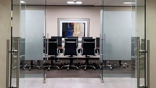 Large Conference Room at Executive Workspace Downtown Fort Worth - Image 1