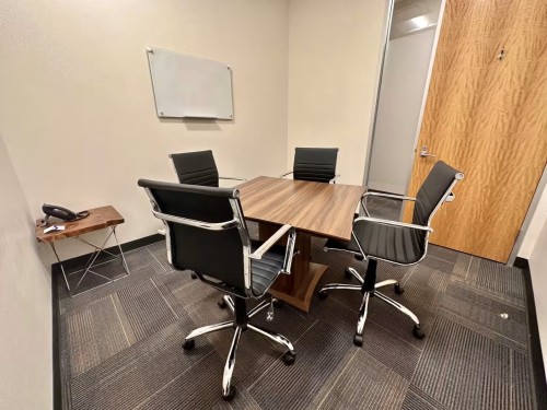 Small Conference Room at Executive Workspace Frisco Station - Image 4