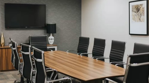 Medium Conference Room at Executive Workspace Riverside Commons - Image 2