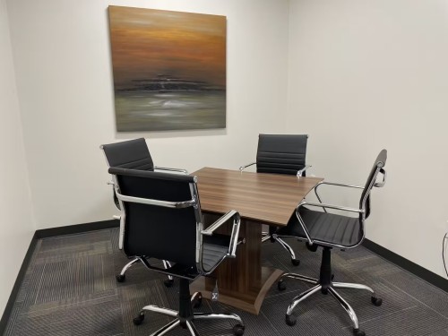 Small Conference Room at Executive Workspace Plaza at Legacy - Image 1