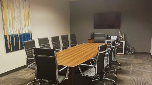 Large Conference Room at Executive Workspace Park Ventura - Image 1