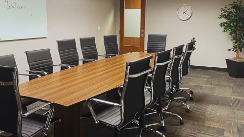 Large Conference Room at Executive Workspace Park Ventura - Image 2