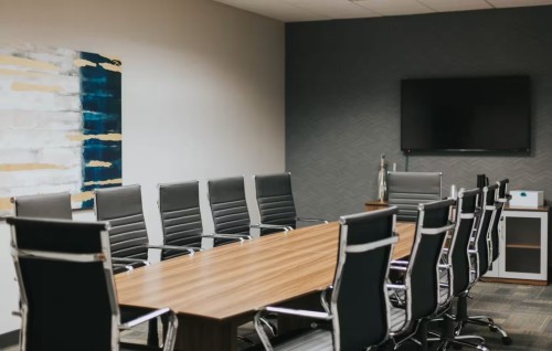 Large Conference Room at Executive Workspace Park Ventura - Image 4