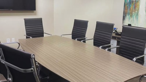 Medium Meeting Room at Executive Workspace Park Ventura - Image 2