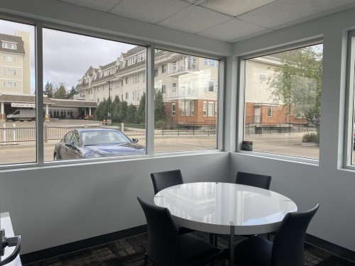 Private Meeting Room/Work Space - Image 1