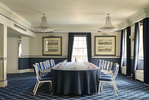 Boardroom The Queen Suite - Image 3
