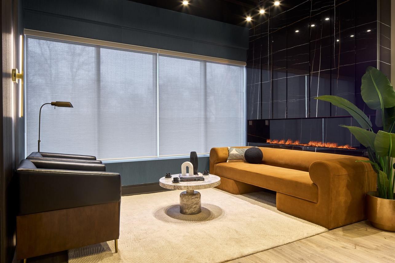 Business Lounge Unit 206 in Oakville