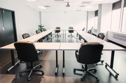 6th floor Large Boardroom (625 sq ft) - Image 1