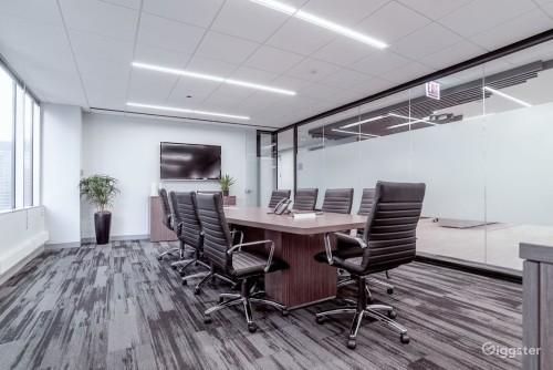 High-End Boardroom - Image 4