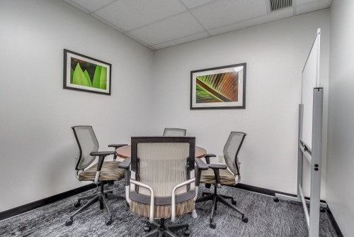 The Launch Room - 4 Person Meeting Room - Image 2