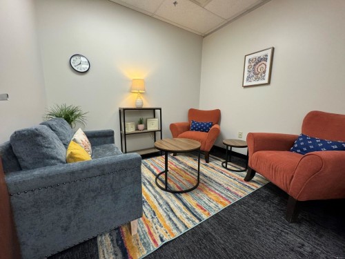 The Gather Room - 4 Person Meeting Room - Image 3