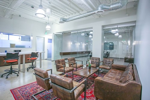 8 Person Meeting Room 5th floor - Image 3