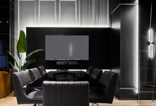 Business Lounge Unit 206 - Image 4
