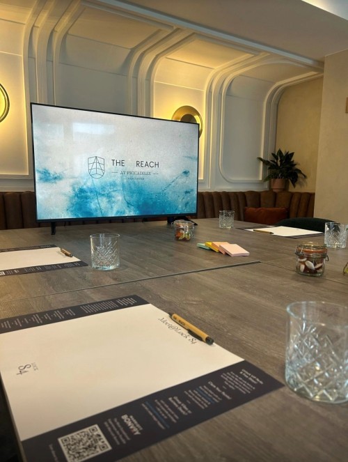 Boardroom The Snug - Image 0