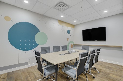 Huddle Room - Image 1