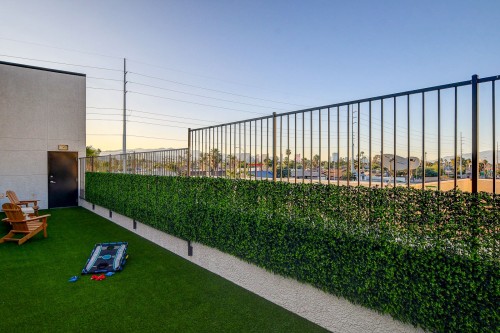 Huddle Room - Image 2