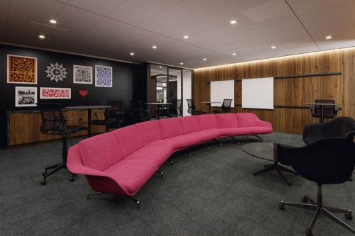 Freeman Pitch Room - Image 1