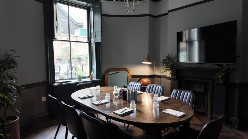 Fitzrovia Boardroom for Hire – Boutique Meeting Venue in Central London - Image 1