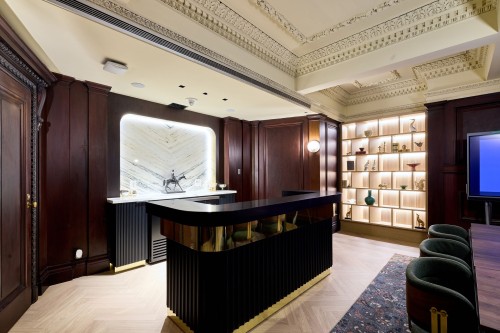 The Billiards Room - 8 Person Meeting Room - Image 2