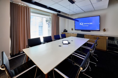 Toronto (TSX) Room - 10 Person Meeting Room - Image 1