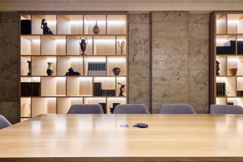 The Library - 14 Person Meeting Room - Image 3