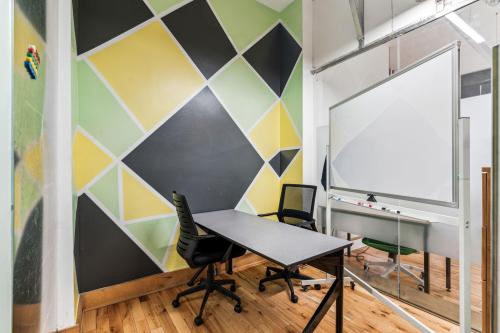 Boardroom Private 2 Person Office / Meeting Space - F - Image 1