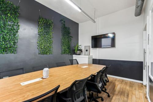Boardroom Conference Room - Image 1