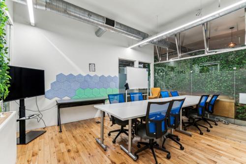Boardroom Collaborative Workspace in Rittenhouse Square - Image 0
