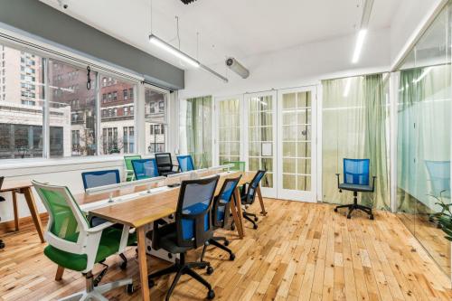 Center City Meeting Space for 24 - Image 5