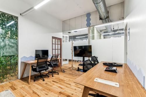 Private Interview Room/6 Person Office - Image 3