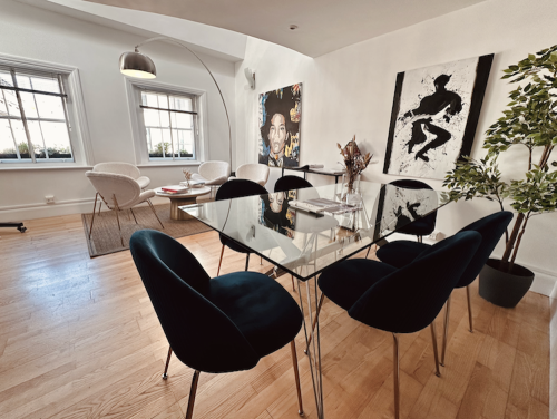 Starstruck HQ - Apartment - Image 1