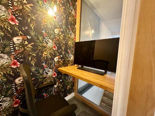 Starstruck HQ - Conservatory - Image 4