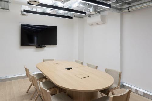 7 Berwick Street Meeting Room - Image 2