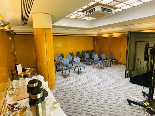 Fairfax Suite - Image 2