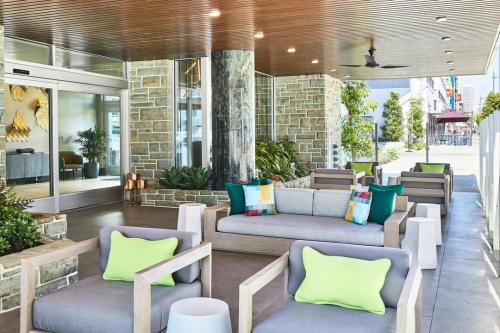 Boardroom AC Meeting Room Beverly Hills - Image 4