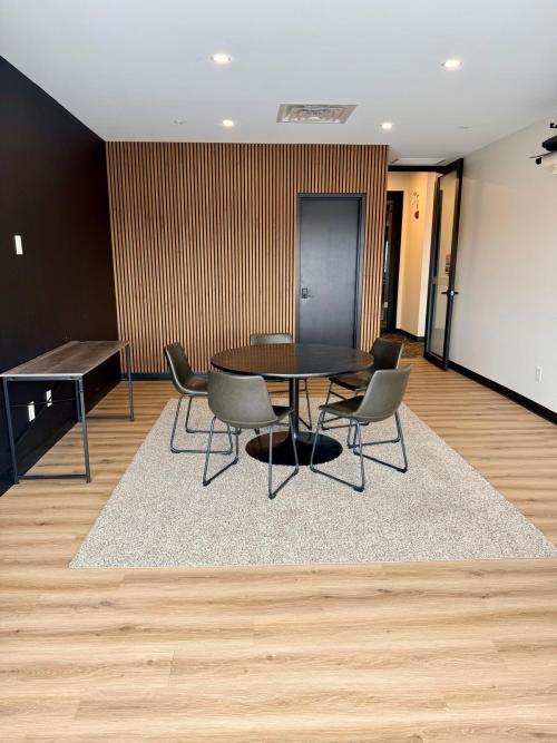 Boardroom Media Meeting Space - Image 1