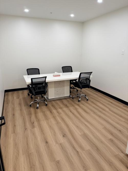 Boardroom Small Boardroom and Meeting Space - Image 0