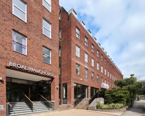 Boardroom Exeter CM:04 - Image 2