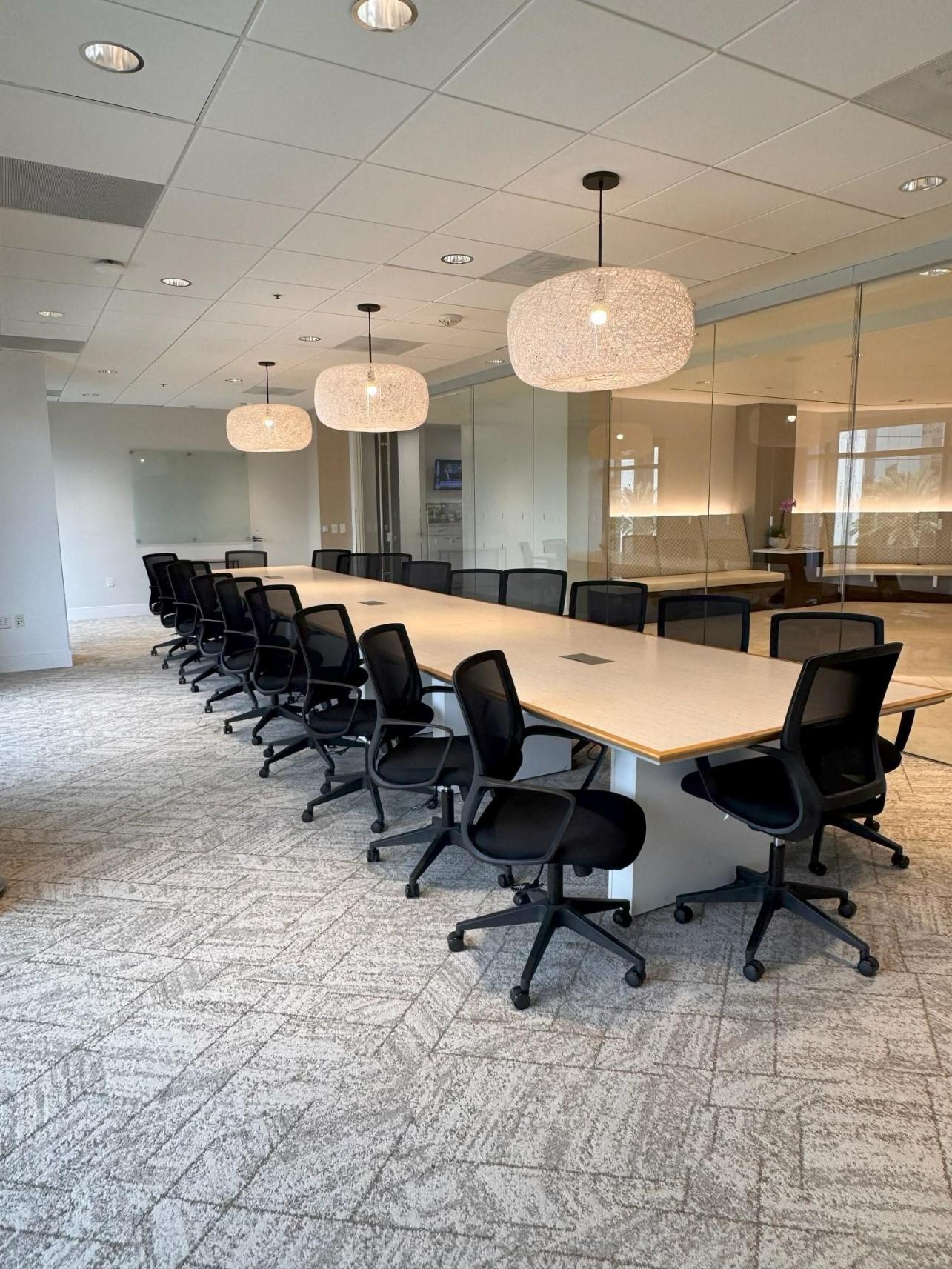 20 Person Meeting Room 4th floor - Image 1