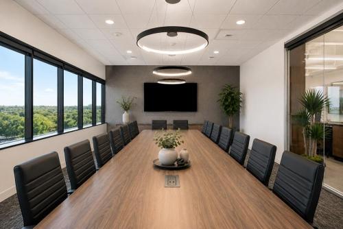 Boardroom 20 Person Meeting Room - large - Image