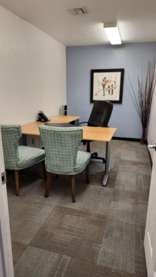 Boardroom Mesa Fiesta Meeting Room – 3 People - Image