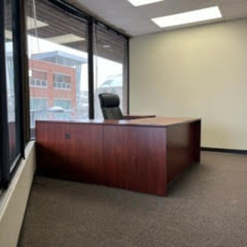 Corner office - Image 2